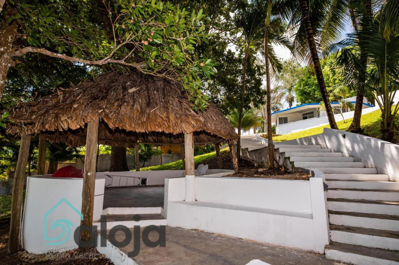 Villa Xtohil With Private Access To The Magic 7 Colors Lagoon Бакалар Экстерьер фото